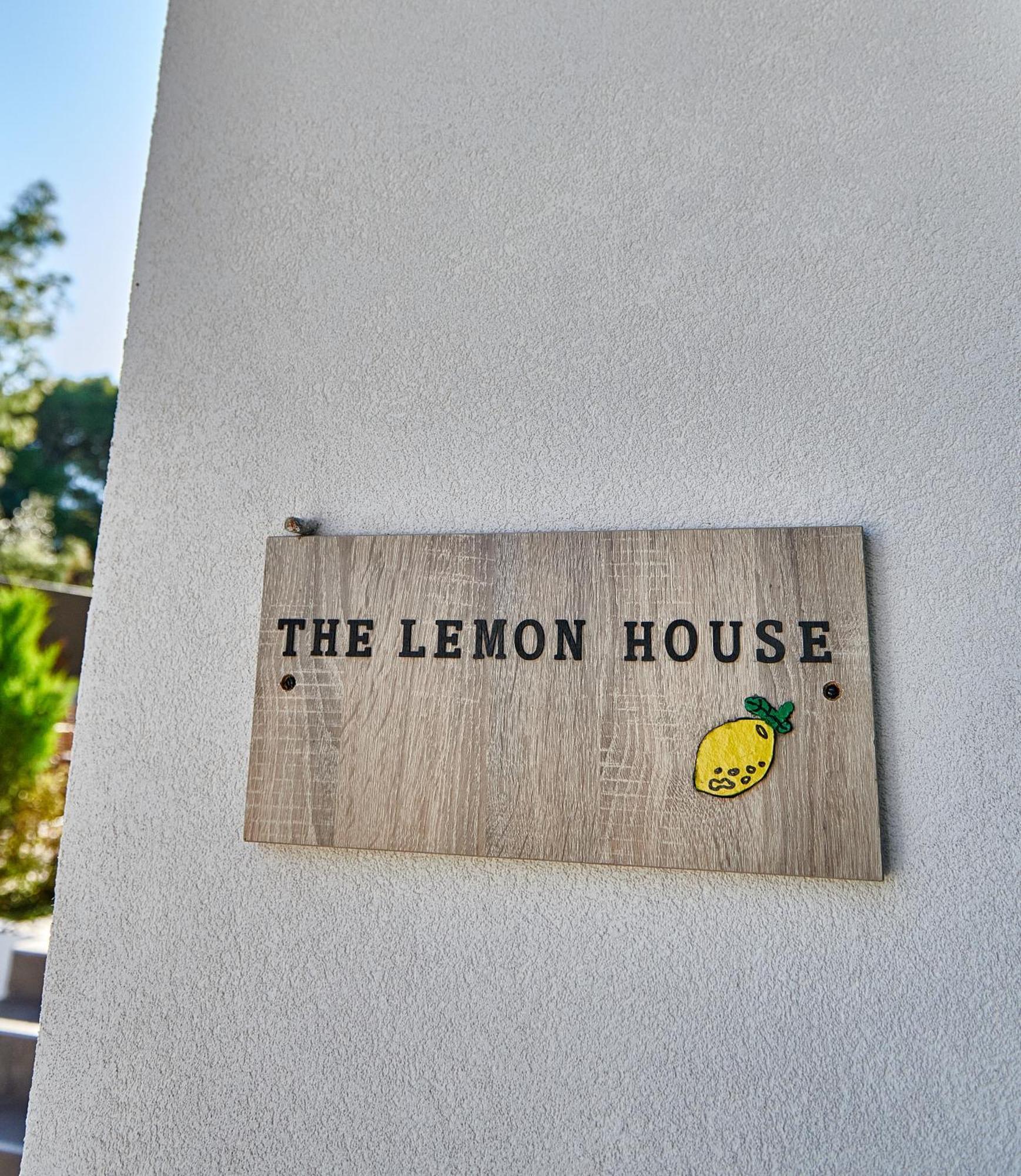 The Lemon House Apartment Artemida  Exterior foto